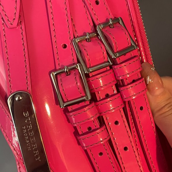 BURBERRY PRORSUM PINK PATENT CLUTCH - Picture 4 of 8